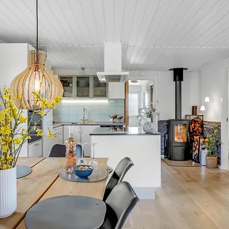 Amazing In With Kitchen *